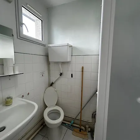 Avec Jardin Commun Et Wifi Proche Centre-ville Et Thermes - Fr-1-541-120 *